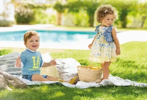 Yaz Mevsiminde Bebek Giyimi Nasıl Olmalı?