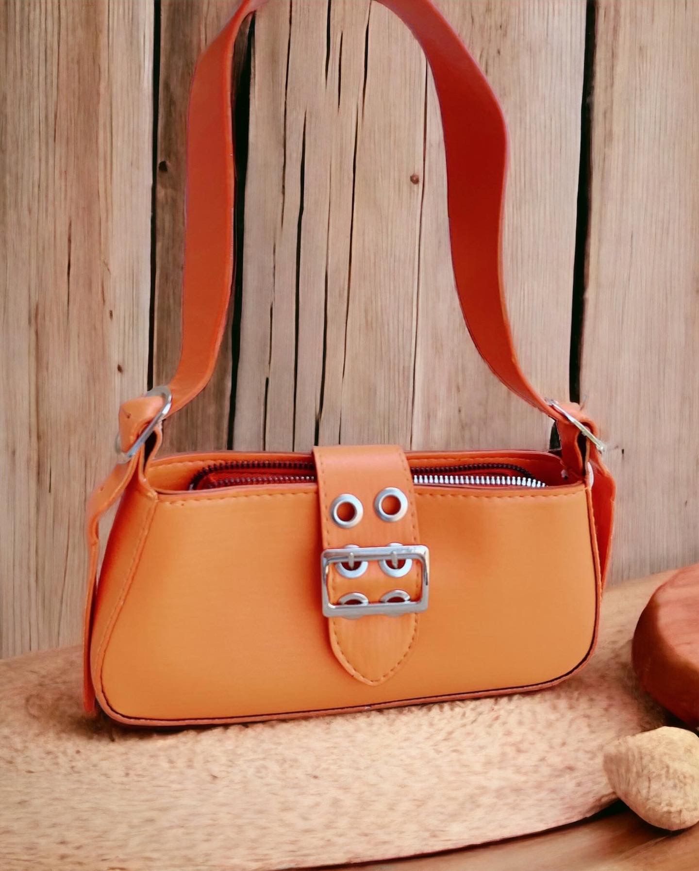 Kemer Kapak Detaylı Jammes Model El ve Omuz Çantası