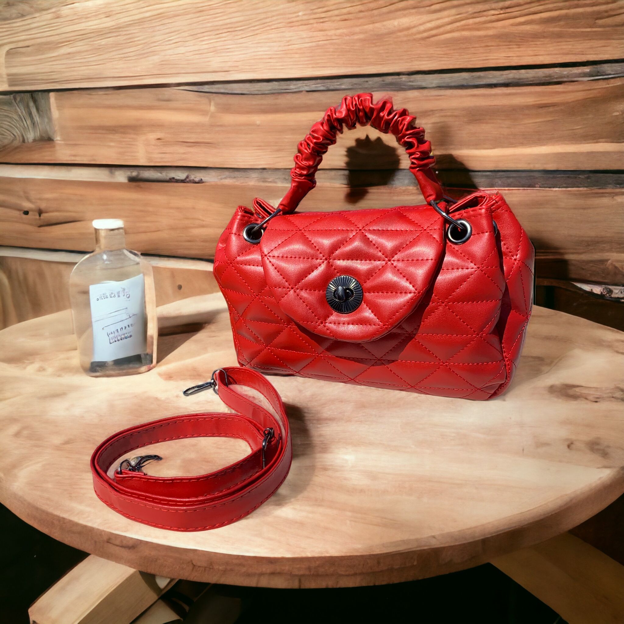 Baklava Desenli Büzgürlü Tutamaç Detaylı El ve Omuz Çantası